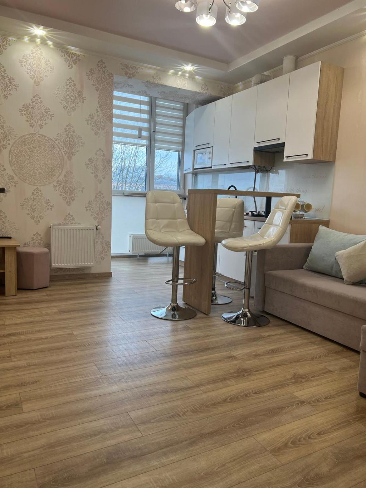 Goldenhaus Pushkina Str.27 Apartment Vinnytsia Ngoại thất bức ảnh